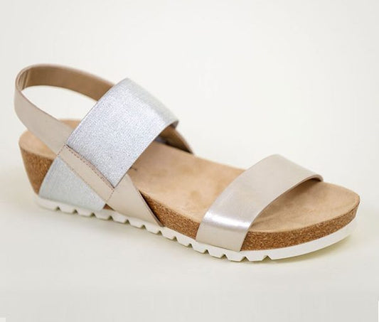 Secret Celebrity Rated “Super Comfy”